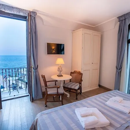 Hotel Covo Dei Saraceni 4*