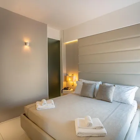 萨拉森尼科沃酒店 4* 滨海波利尼亚诺