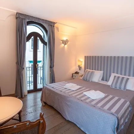 Covo Dei Saraceni Hotel 4*