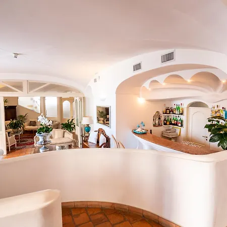 萨拉森尼科沃酒店 滨海波利尼亚诺