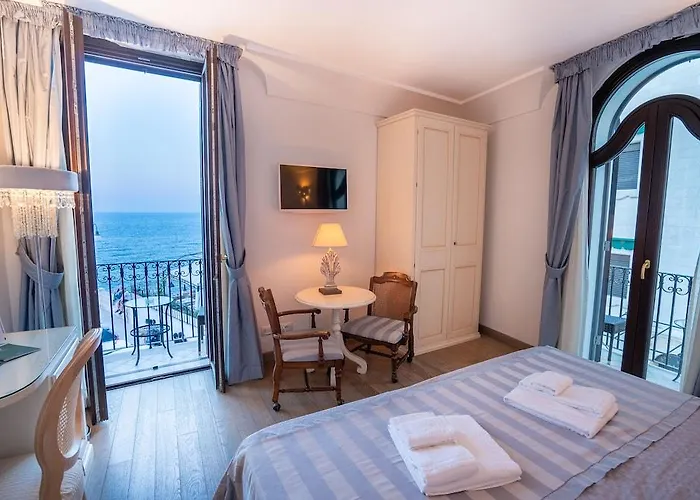 Hotel Covo Dei Saraceni 4*